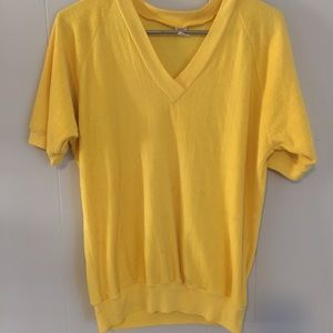 💙VINTAGE 💙Men’s short sleeve terry Vneck